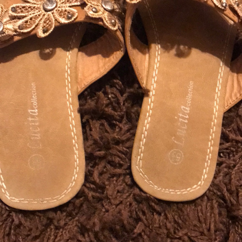Sandals - Picture 2 of 4